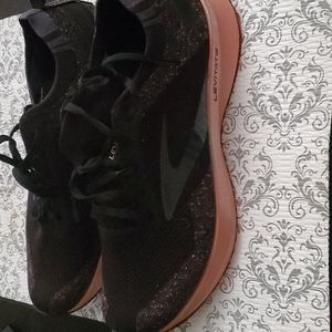 Brooks black women sneakers size 10